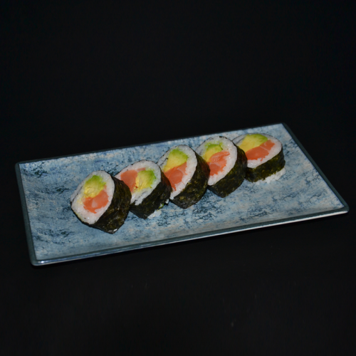 Futomaki salmón y aguacate